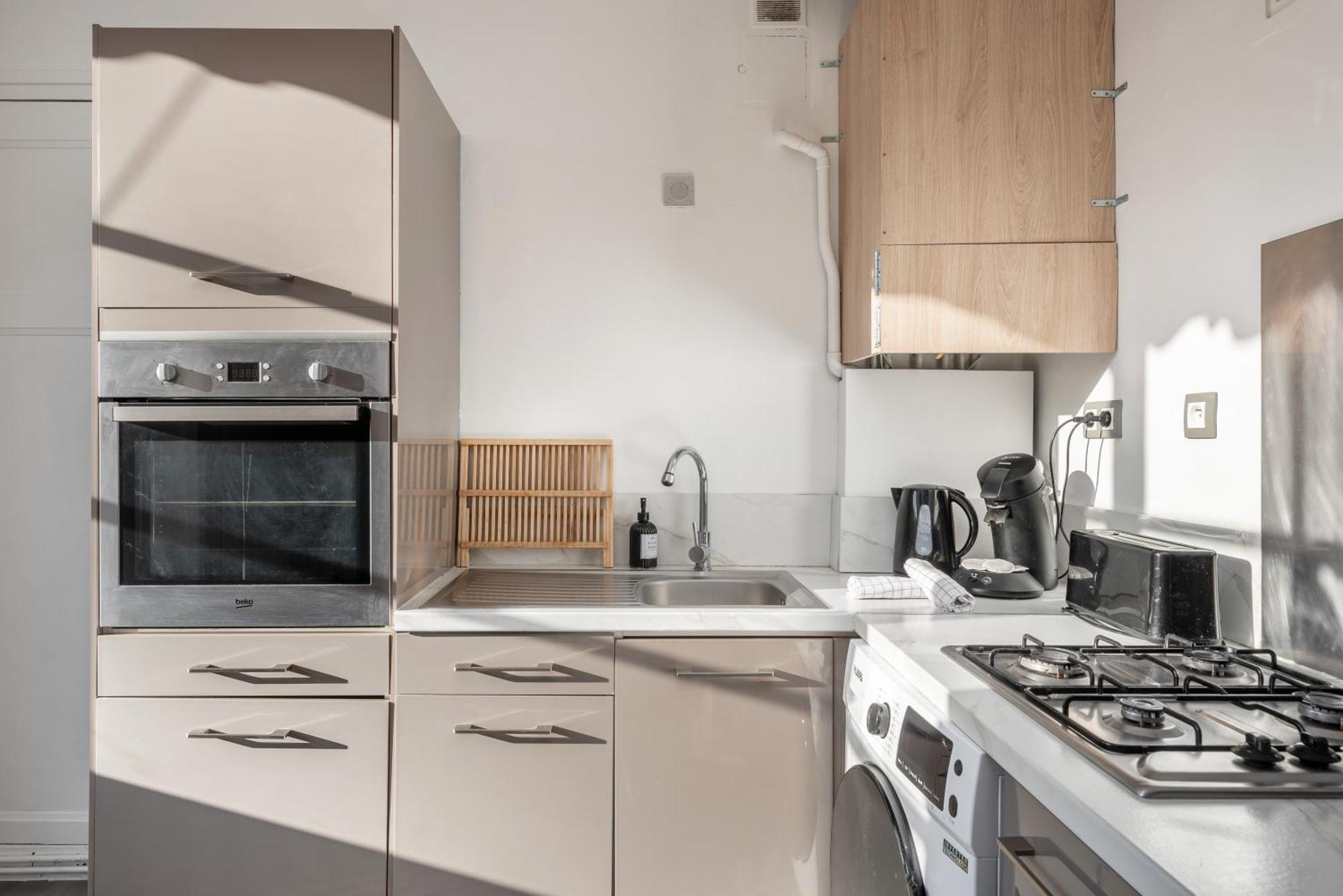 Appartement Spacieux Et Chaleureux Coeur De Ville Шамбери Екстериор снимка